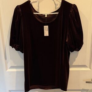 Elegant Maurice’s Velvet Puff Sleeve Top